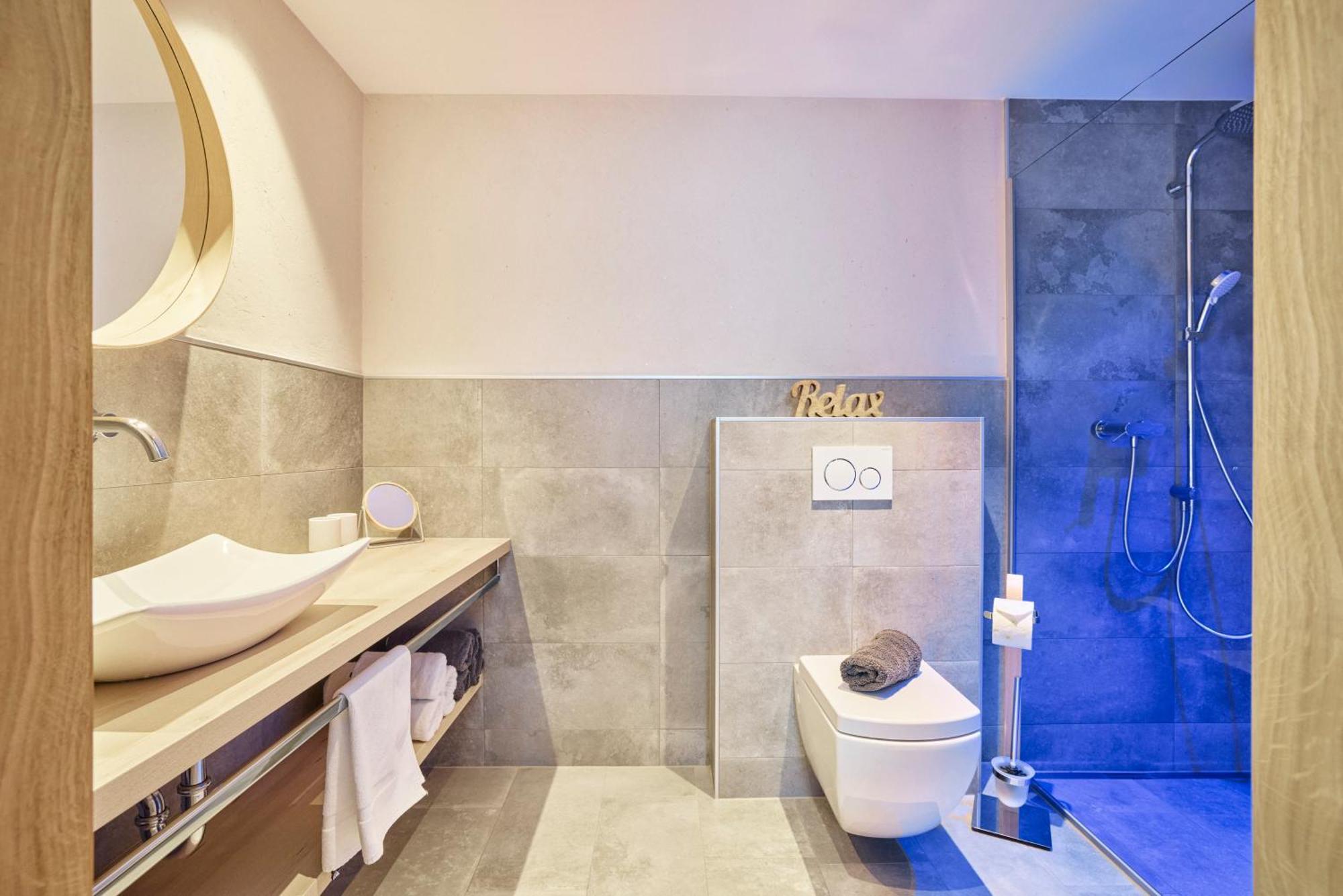 Mountain Living Ski-In & Ski Out Silvretta Sommer Card Including See Exterior foto